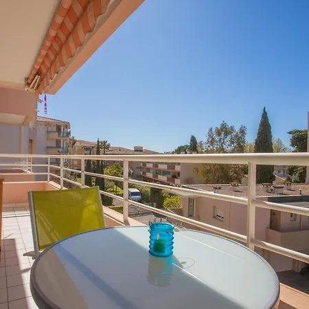 Appartement A 400m De La *