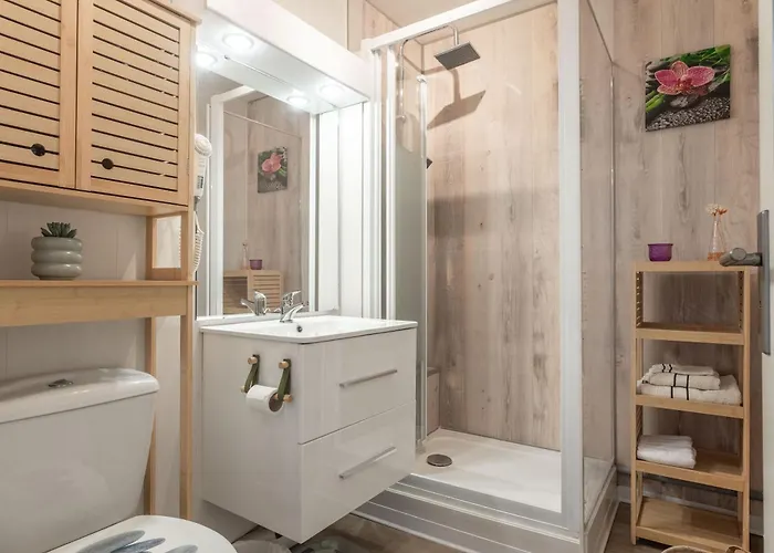 A 400m De La Apartment
