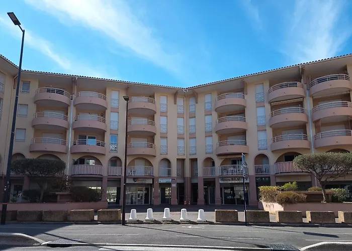 Appartement A 400m De La Fréjus